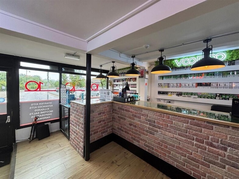 42-44 Ferry Rd, Rye for sale - Interior Photo - Image 2 of 4