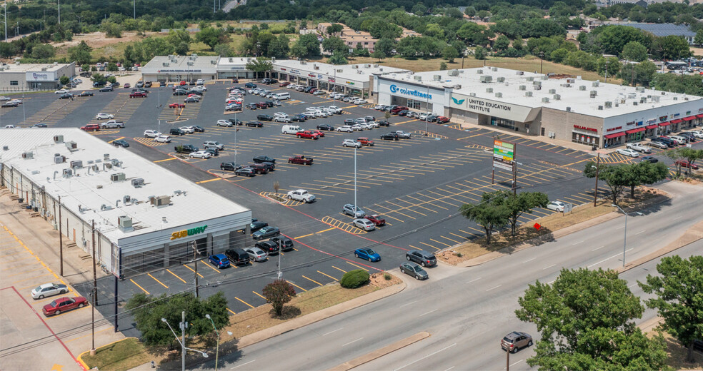 1050 N Westmoreland Rd, Dallas, TX for rent - Aerial - Image 3 of 3