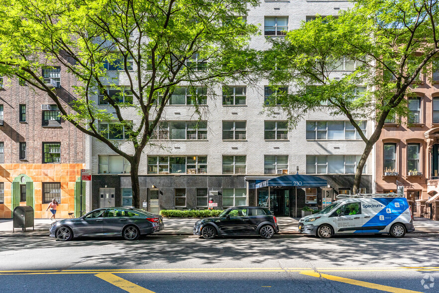 230 E 79th St, New York, NY for sale - Primary Photo - Image 1 of 3