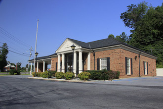 401 E Jackson Blvd, Jonesborough, TN for sale Primary Photo- Image 1 of 1