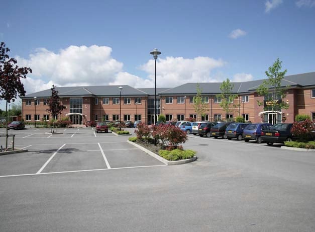 Rivermead Ct, Kenn to rent - Building Photo - Image 3 of 8