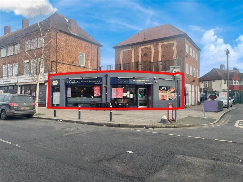 158-160 Chestnut Grove, Mitcham for sale - Building Photo - Image 1 of 1