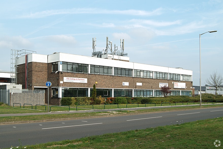 42 Portman Rd, Reading for sale - Primary Photo - Image 1 of 1