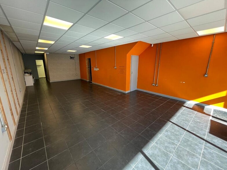 Haywood St, Leek to rent - Building Photo - Image 3 of 39