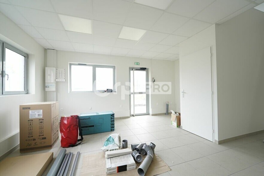 380 Chemin Du Derontet, Béligneux to rent - Interior Photo - Image 2 of 6