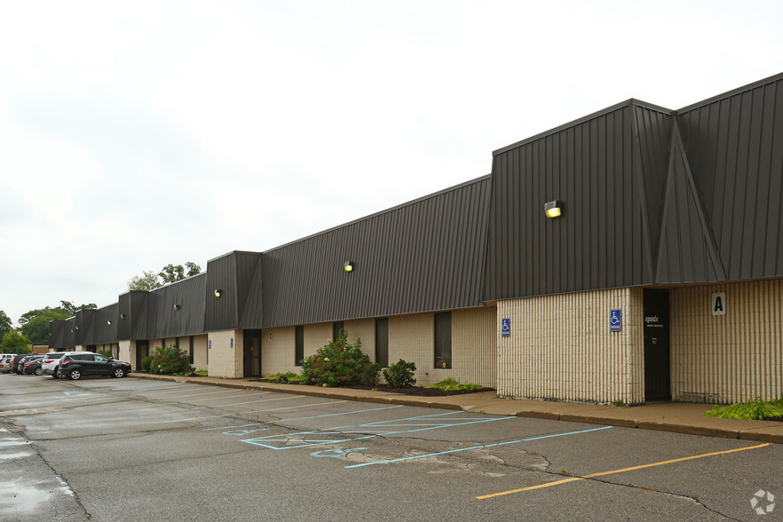 3101 S Gulley Rd, Dearborn, MI for rent - Building Photo - Image 2 of 5