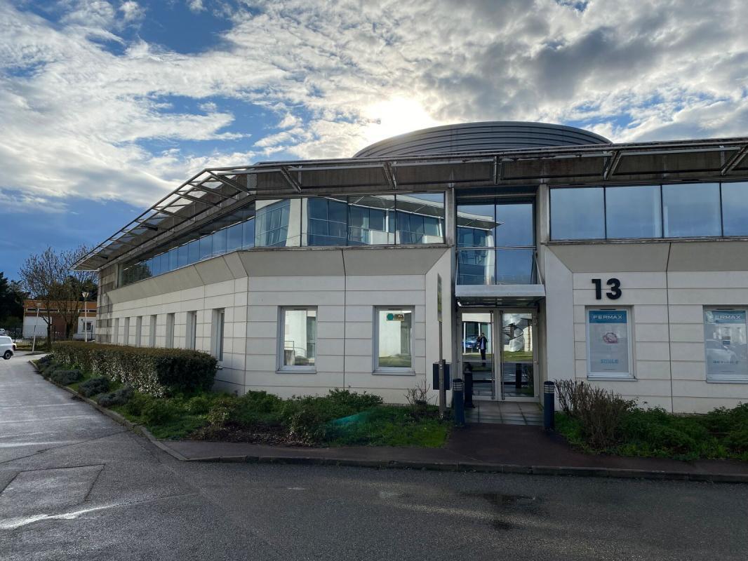 13 Rue Edison, Bron for sale Building Photo- Image 1 of 10