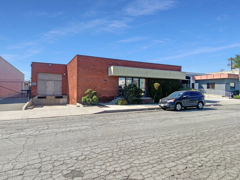 1743 N Floradale St, South El Monte, CA 91733 UK