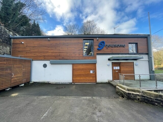 Saddleworth Rd, Elland for sale - Primary Photo - Image 1 of 1