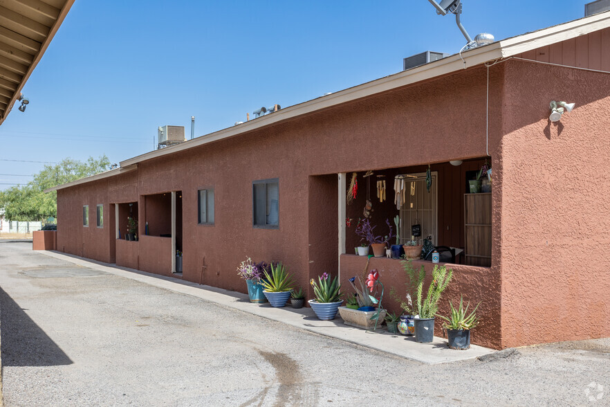 5733-5737 S Morris Blvd, Tucson, AZ for sale - Primary Photo - Image 2 of 24