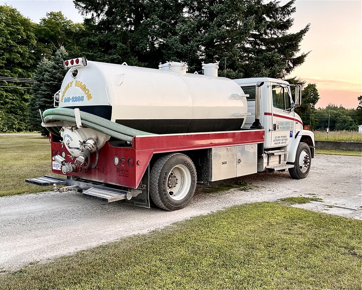 Bob's Septic Service, Alanson, MI for sale - Building Photo - Image 3 of 19