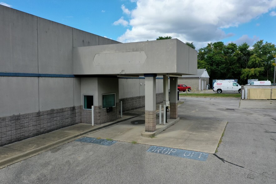 5601 Bardstown Rd, Louisville, KY for rent - Building Photo - Image 2 of 8