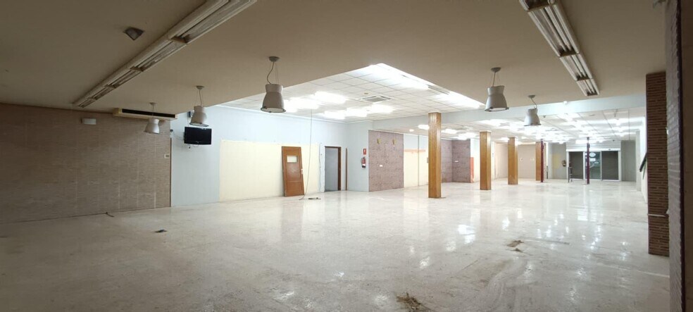 Retail in Carlet, Valencia for sale - Interior Photo - Image 3 of 36
