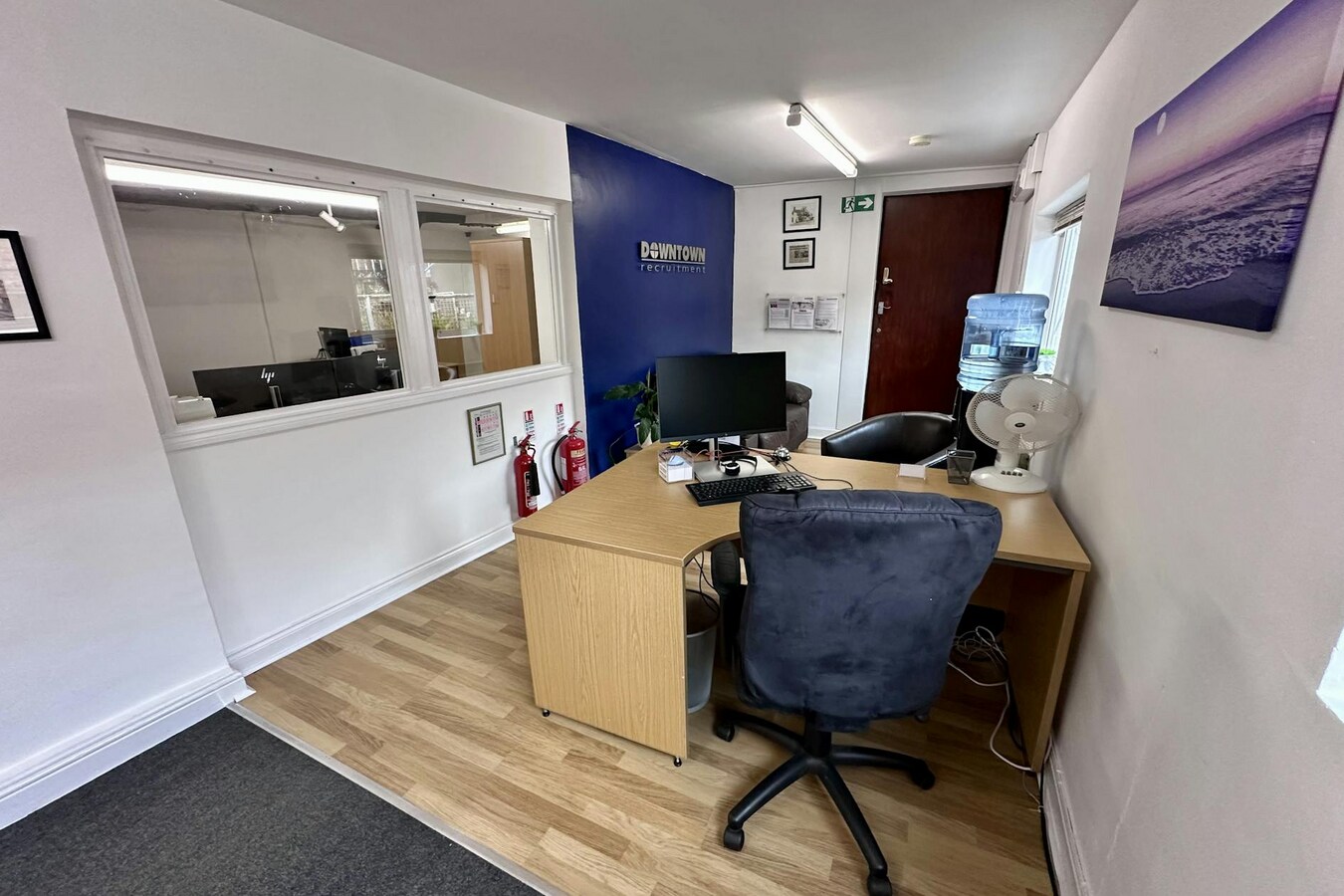109 High St, Thame, OXF OX9 3DZ - Unit Rear - - Interior Photo - Image 2 of 7