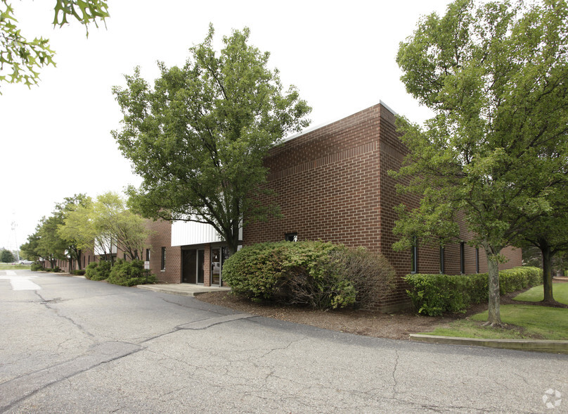 2146 Enterprise Pky, Twinsburg, OH for rent - Building Photo - Image 1 of 7