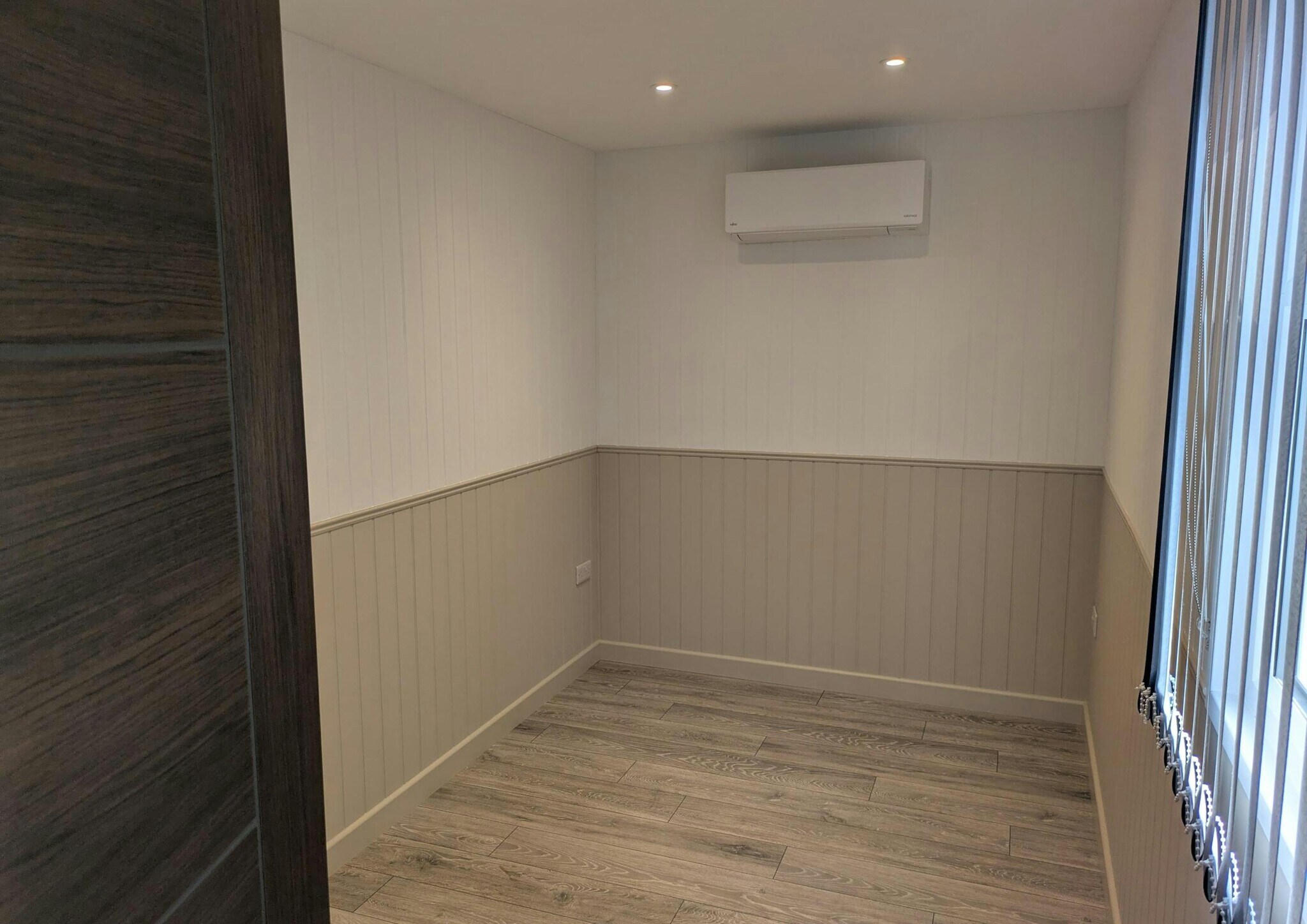 Home Farm, Elstead to rent Interior Photo- Image 1 of 3
