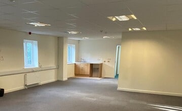 Parkway, Dorchester to rent Interior Photo- Image 1 of 3