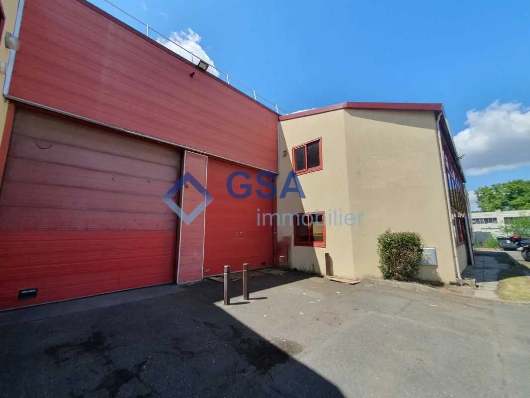 Office in Bondoufle to rent Building Photo- Image 1 of 12