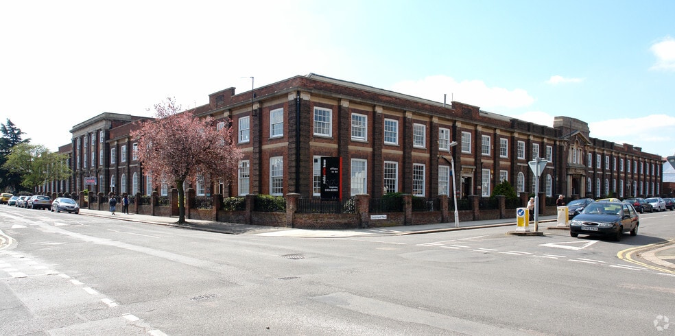 Ardington Rd, Northampton to rent - Building Photo - Image 2 of 5