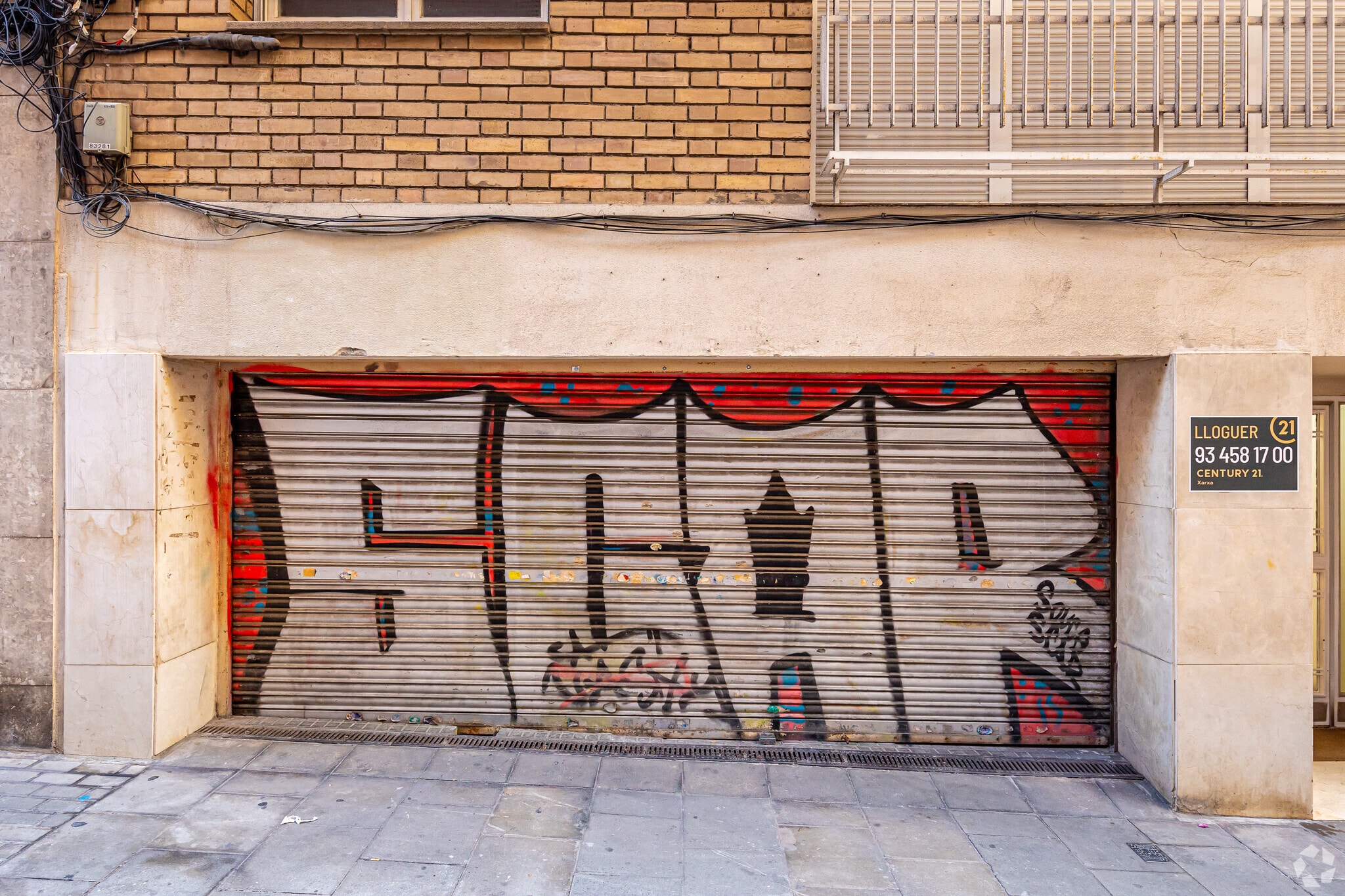 Retail in Barcelona, Barcelona to rent Building Photo- Image 1 of 6