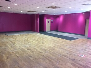 100 Dura St, Dundee to rent Interior Photo- Image 2 of 4