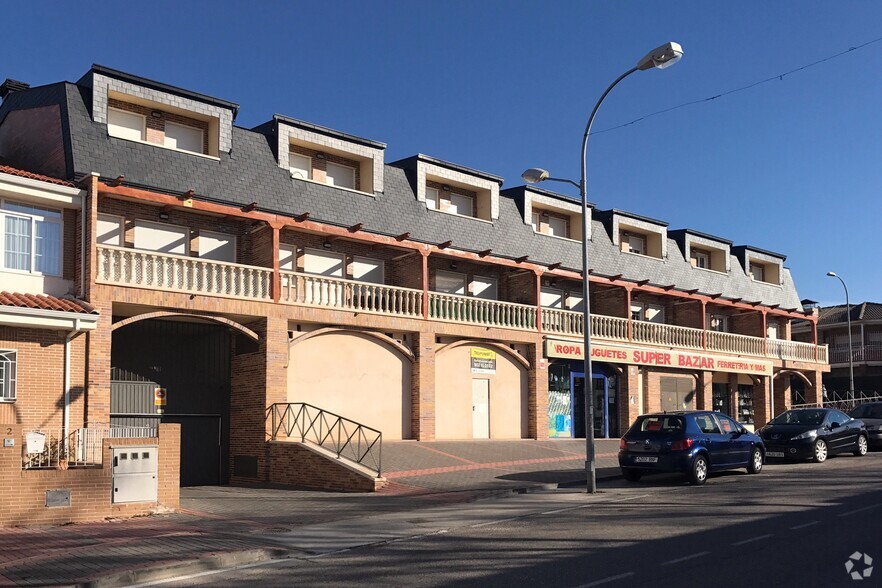 Calle Cordel De Hormigos, 1, Casarrubios del Monte, Toledo for sale - Building Photo - Image 1 of 2