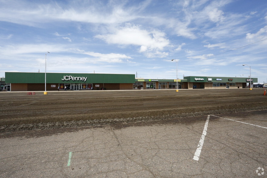 100 Broadway St, Sterling, CO for rent - Building Photo - Image 2 of 5