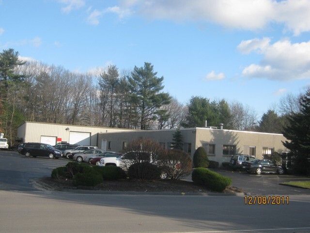 4 Industrial Park Rd, Medway, MA for rent - Building Photo - Image 1 of 2