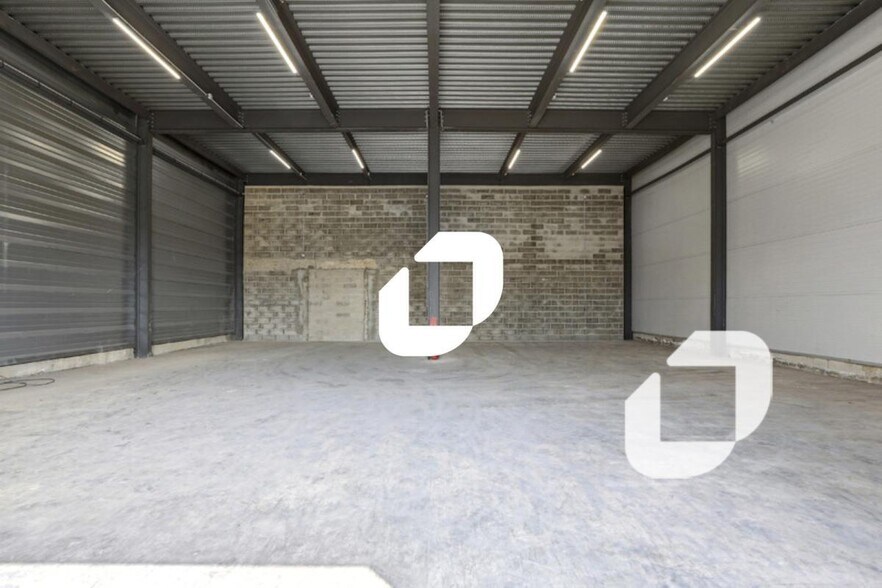 Office in Vitry-sur-Seine to rent - Interior Photo - Image 3 of 14