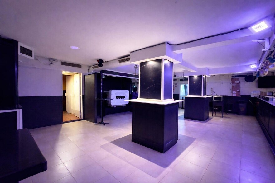 Retail in Cáceres, Cáceres for sale - Interior Photo - Image 2 of 13