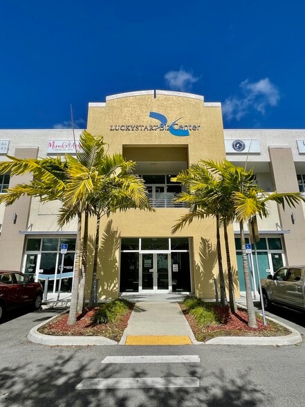 14221 SW 120th St, Miami, FL to rent - Building Photo - Image 2 of 7