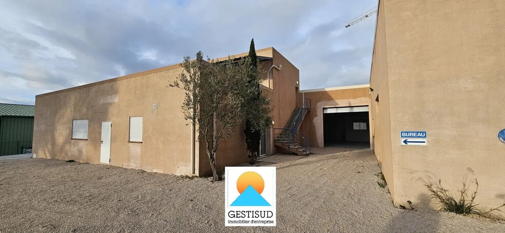 Light Industrial in Signes to rent - Building Photo - Image 1 of 9