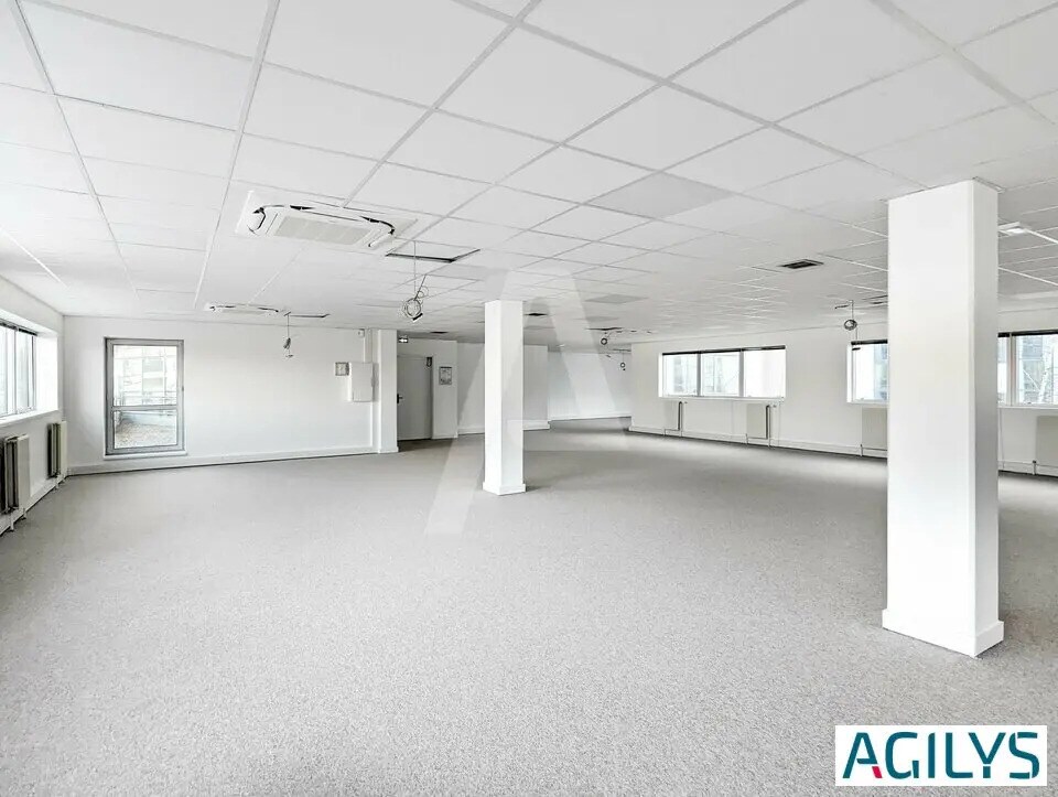 Office in Massy to rent Building Photo- Image 1 of 11