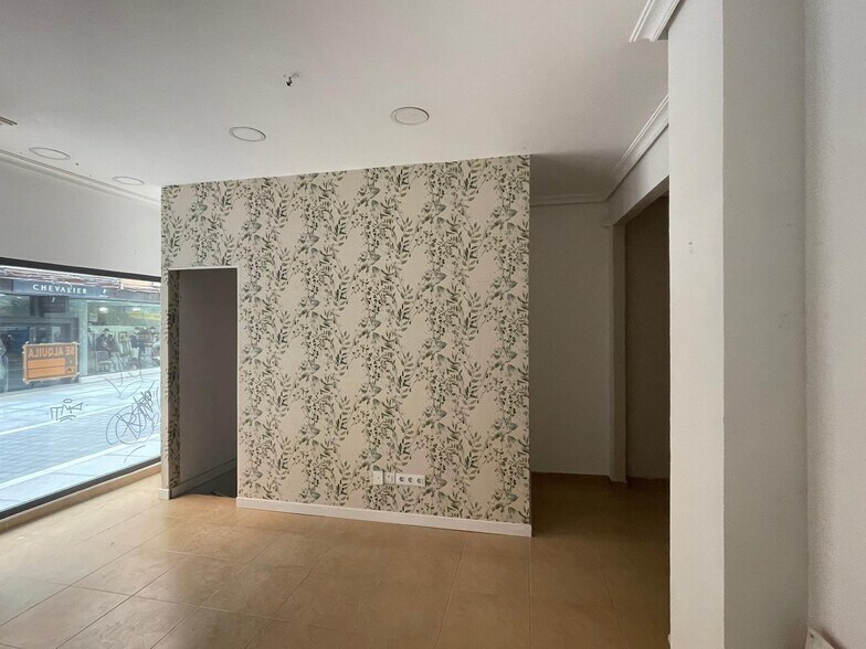 Retail in Cáceres, Cáceres to rent - Interior Photo - Image 1 of 5