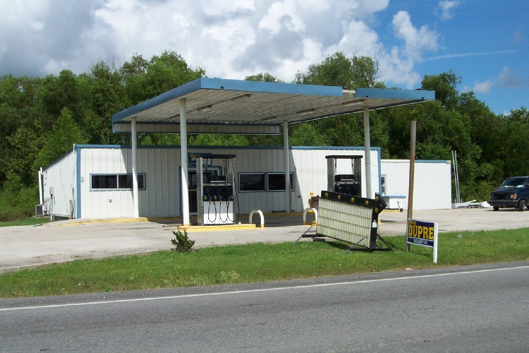 3194 Grand Caillou Rd, Houma, LA for sale - Primary Photo - Image 1 of 1