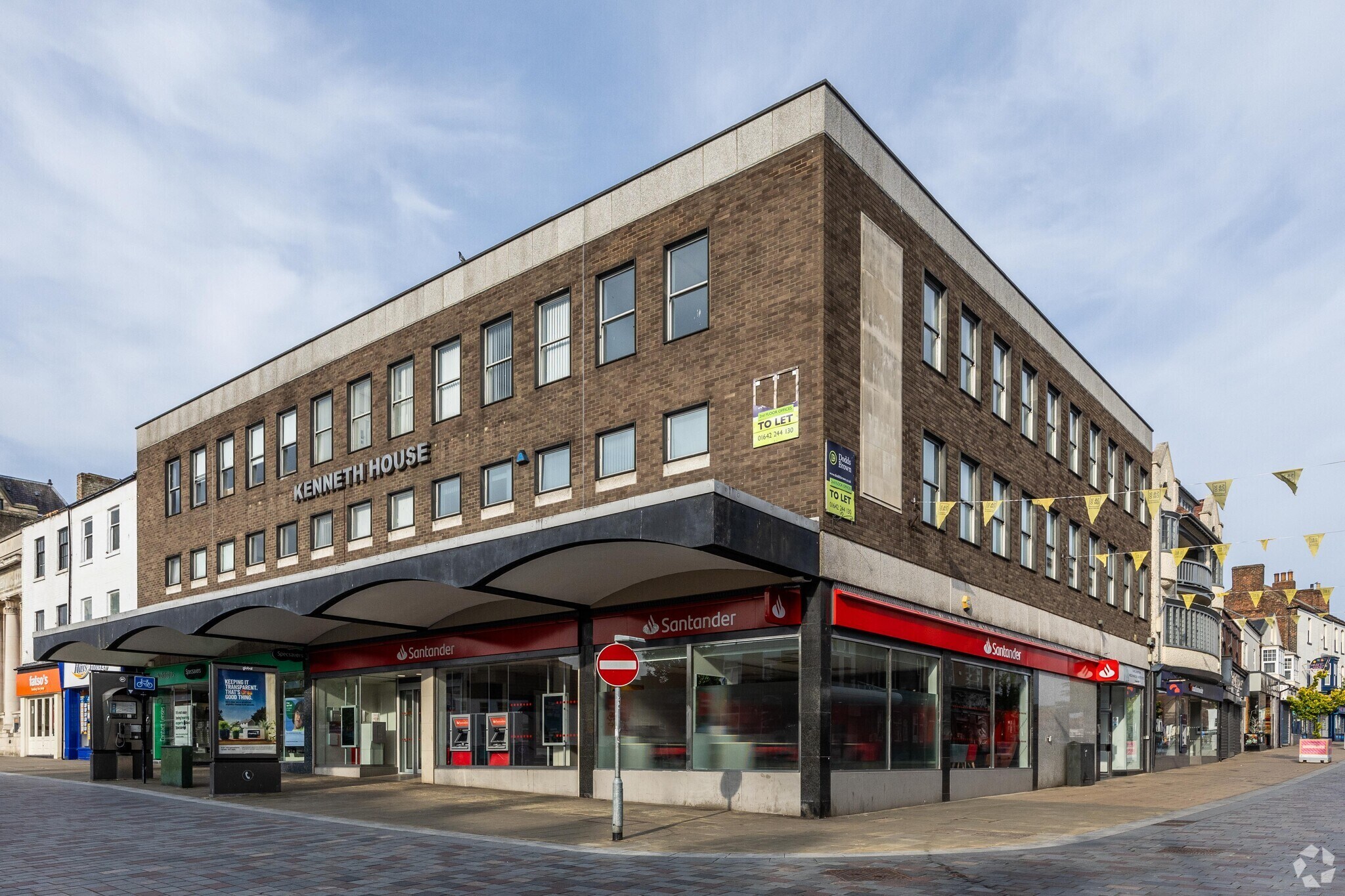 41-44 High Row, Darlington for sale Primary Photo- Image 1 of 1