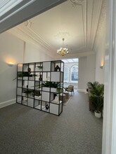 26 Grosvenor Gdns, London for rent Interior Photo- Image 1 of 5