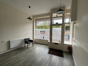 134 Wells Rd, Bath to rent Interior Photo- Image 1 of 3