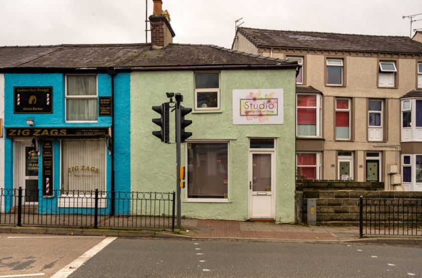 43 Holyhead Rd, Bangor for sale Primary Photo- Image 1 of 1