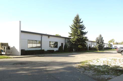 1195 Rochester Rd, Troy, MI for rent - Building Photo - Image 2 of 7