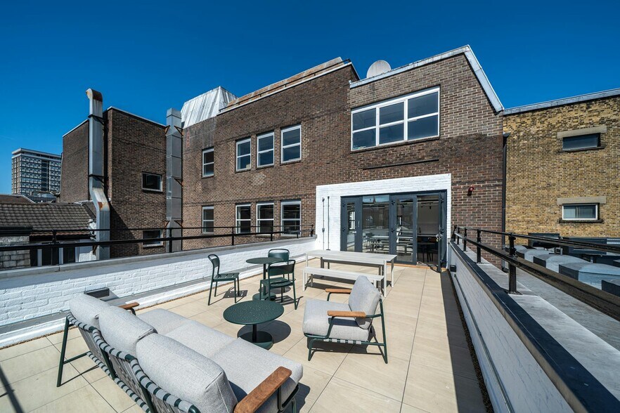 36-38 Dean St, London to rent - Building Photo - Image 3 of 16