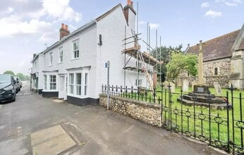 High St, Ripley to rent Building Photo- Image 2 of 5