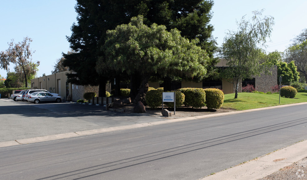 3925-3945 Bohannon Dr, Menlo Park, CA for rent - Building Photo - Image 3 of 6