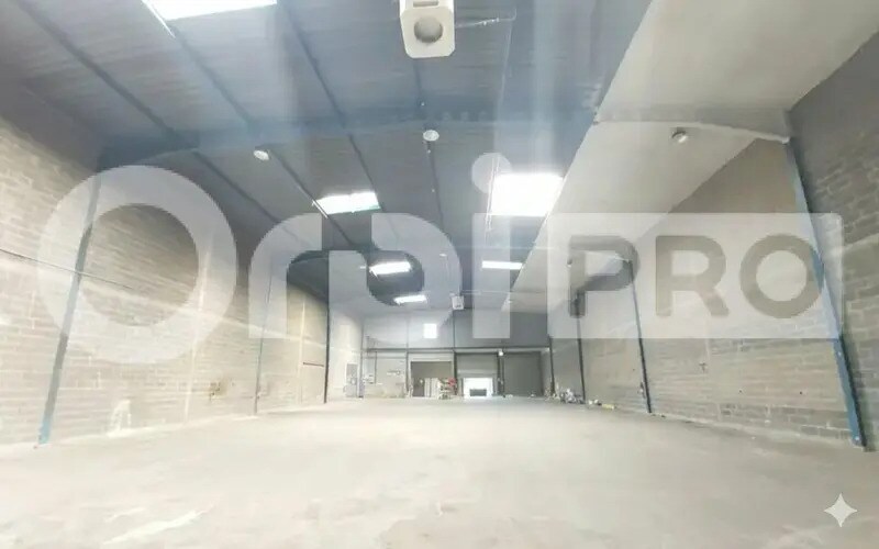Light Industrial in Wissous to rent - Interior Photo - Image 2 of 5