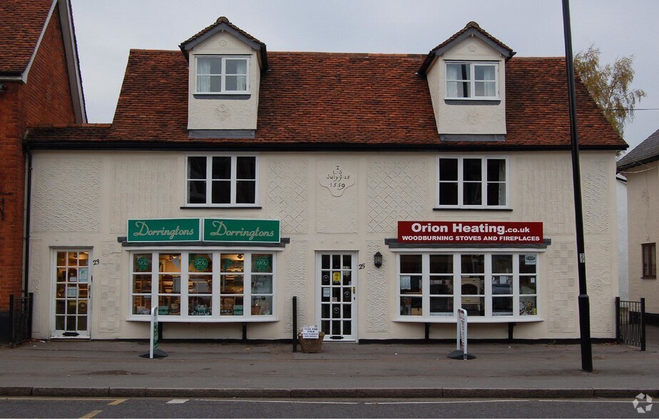 33 Cambridge Rd, Stansted for sale - Primary Photo - Image 1 of 1
