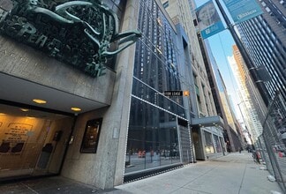 6 S Clark St, Chicago, IL for sale Interior Photo- Image 1 of 5