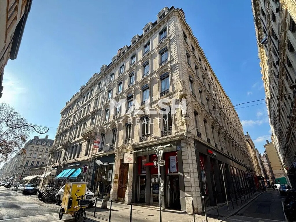 Location Bureaux 227 m² - Photo 1