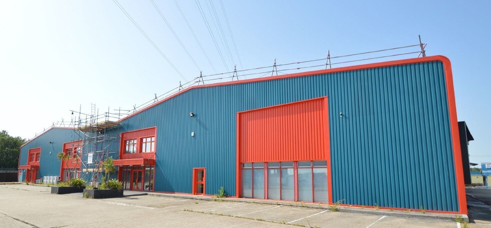 90 Old Barn Farm Rd, Three Legged Cross for sale - Primary Photo - Image 1 of 1