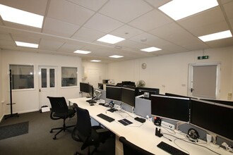 12 Pummery Sq, Dorchester to rent Interior Photo- Image 2 of 3