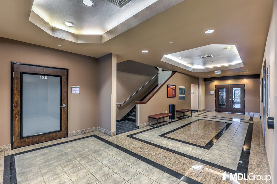 880 Seven Hills Dr, Henderson, NV for rent - Lobby - Image 3 of 10